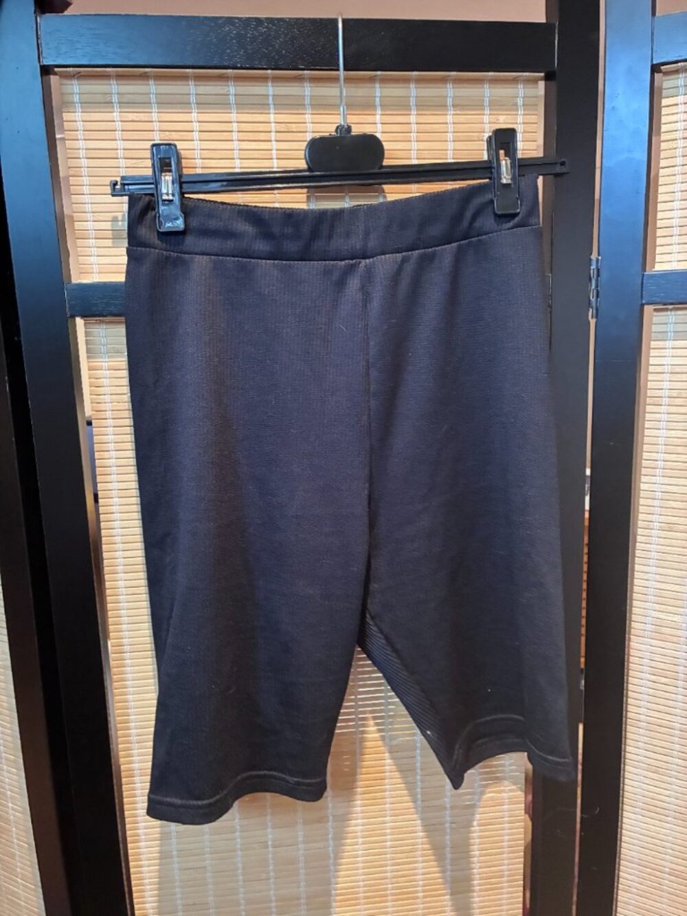 H&M Divided Black Ribbed Bike Shorts Size M